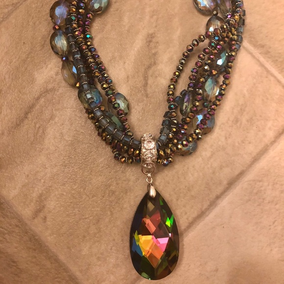Rainbow Large Pendant Teardrop Necklace NWT - Picture 5 of 6